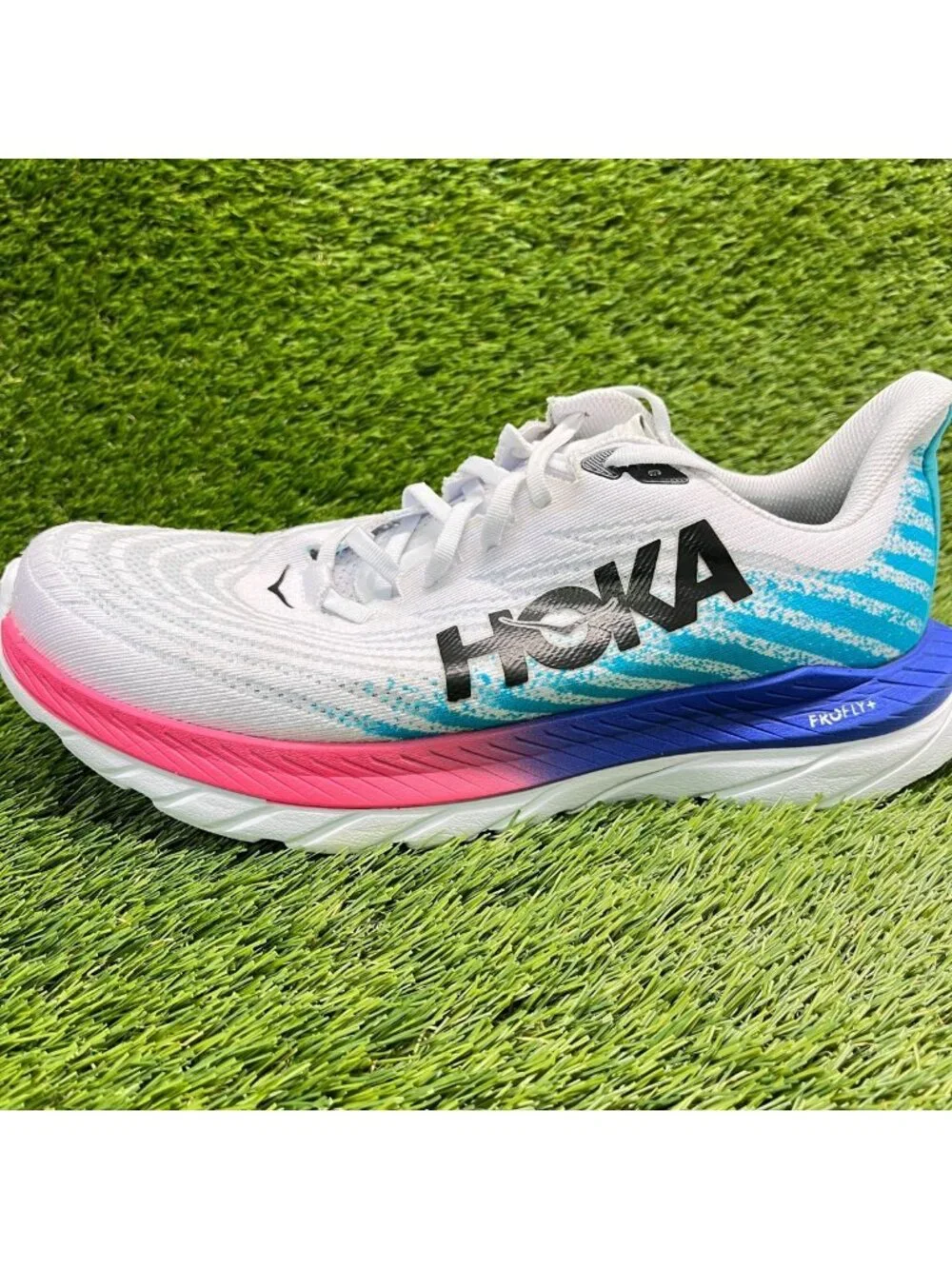 Hoka One One Mach 5 Mens Size 10.5 White Pink Athletic Running Shoes Sneakers